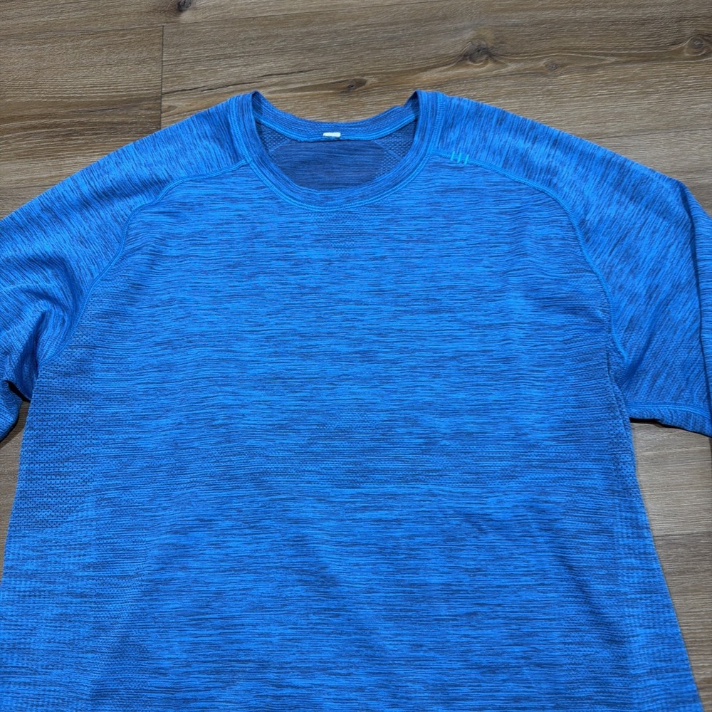 Lululemon Men's XL Metal Vent Tech Long Sleeve Shirt Blue Heathered
